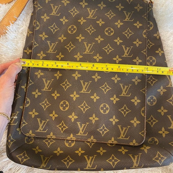 Vintage Louis Vuitton Crossbody Messenger Bag - Picture 15 of 16